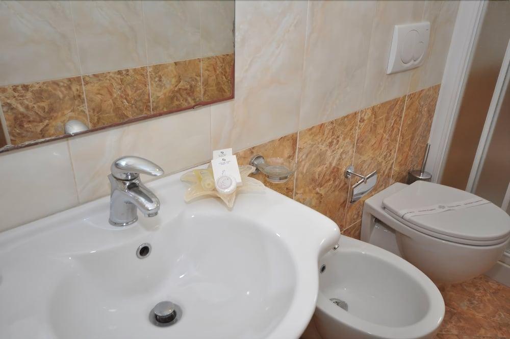 Hotel Adriatic&Beauty Rimini Esterno foto