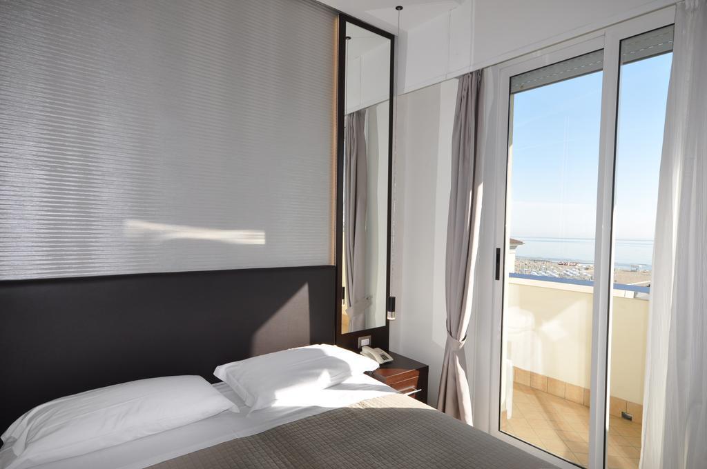 Hotel Adriatic&Beauty Rimini Esterno foto