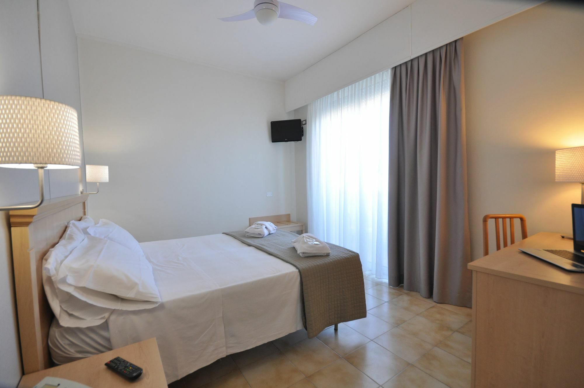 Hotel Adriatic&Beauty Rimini Esterno foto